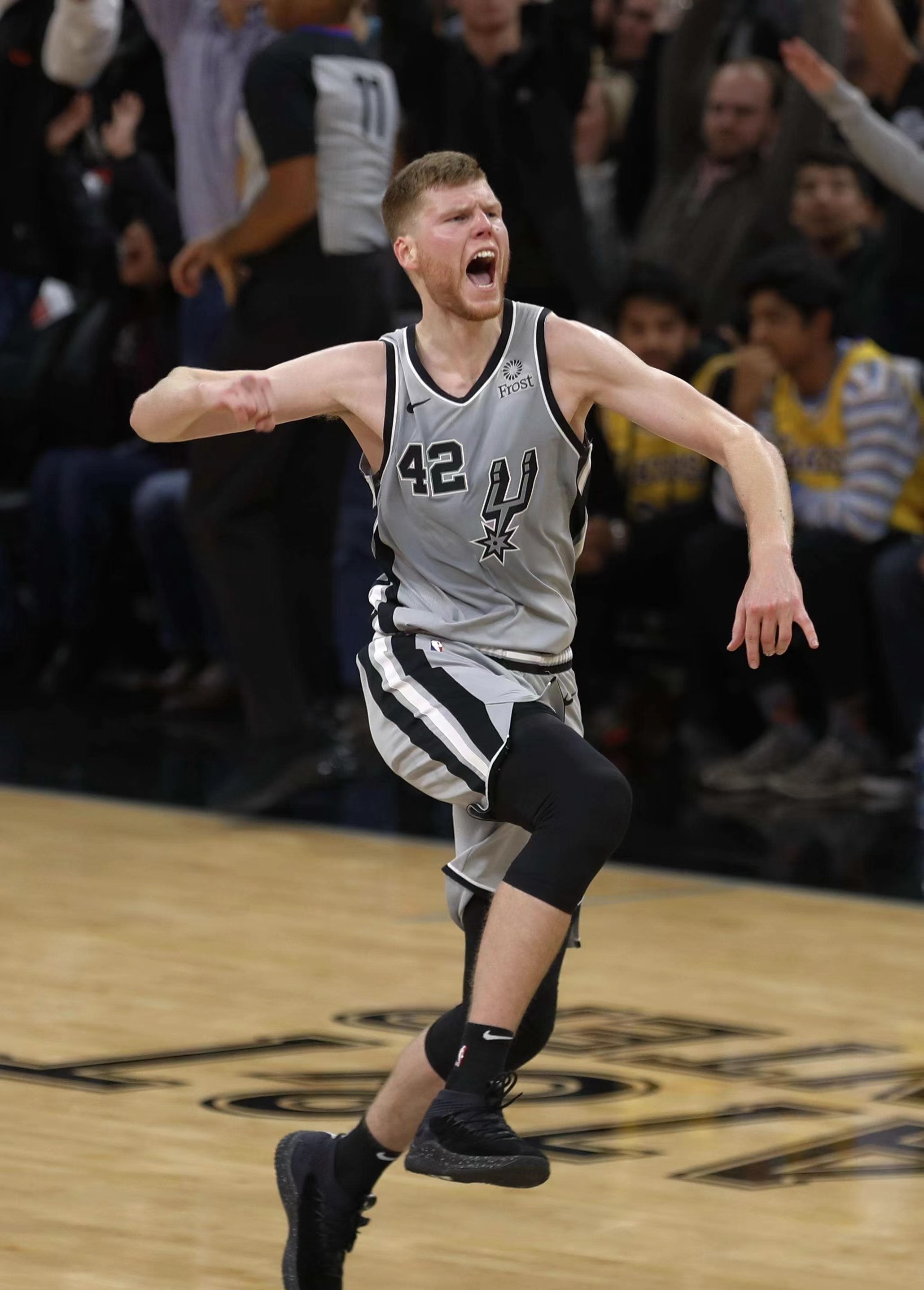  p data-id="gnbs1jqk3x">戴维斯·贝尔坦斯(davis bertans),1992年11