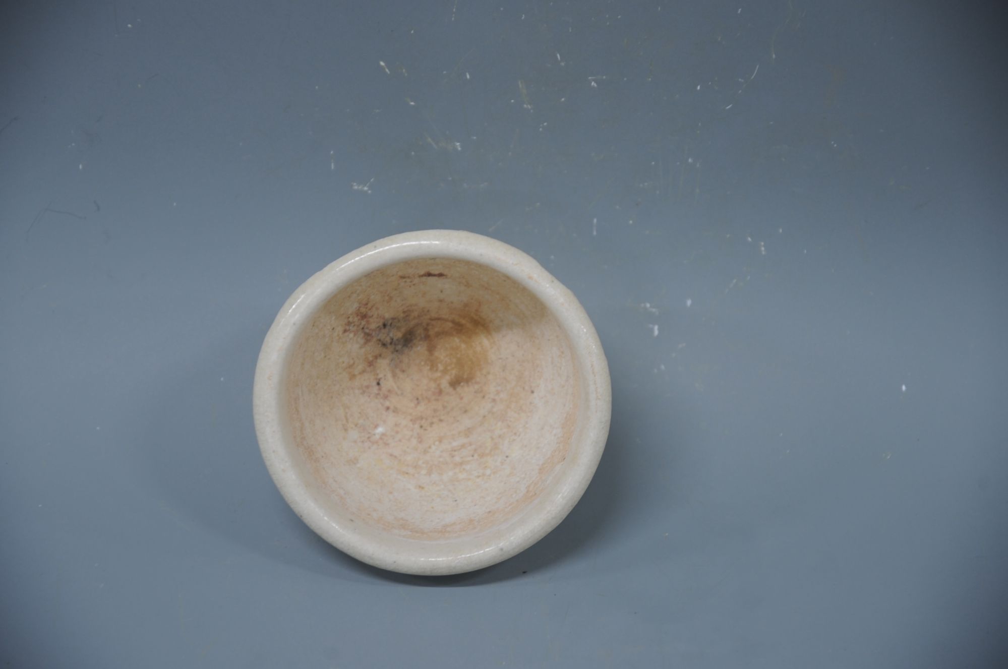 唐代白釉瓷茶杯