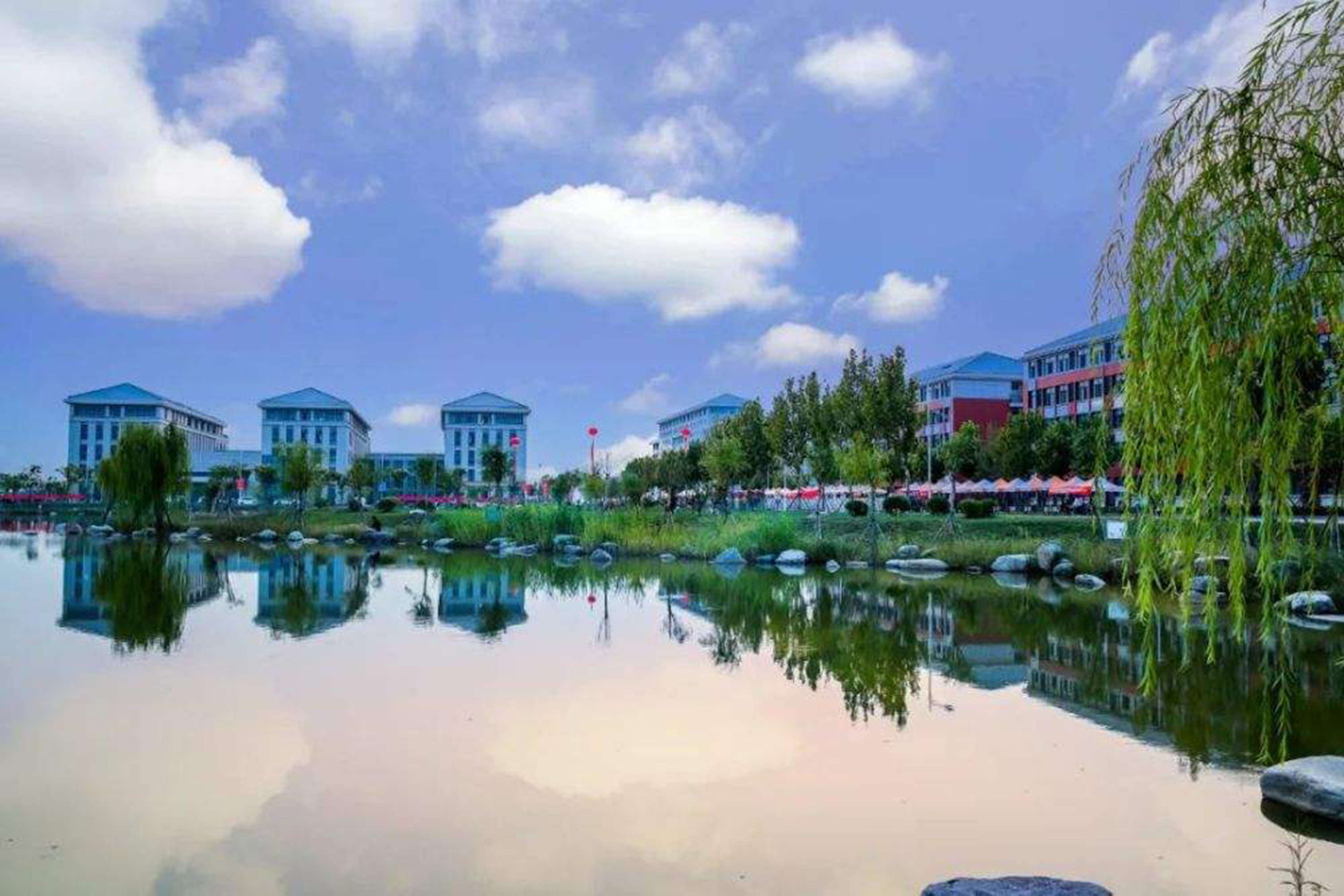 商丘医学高等专科学校
