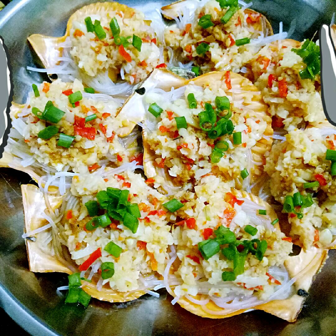 蒜蓉剁椒蒸扇贝