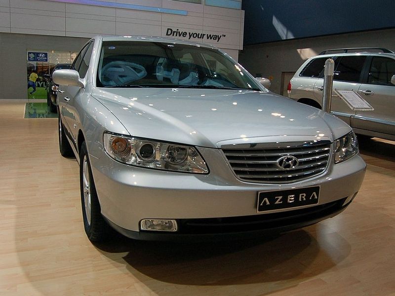  p>雅尊是韩国现代公司推出的前轮驱动模式高级轿车,从1986年开始生产