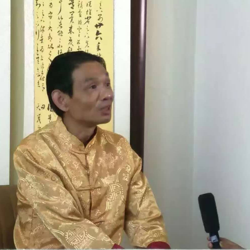  p data-id="gnbrjq9kql">徐保新,残疾人,"左手"书法家.