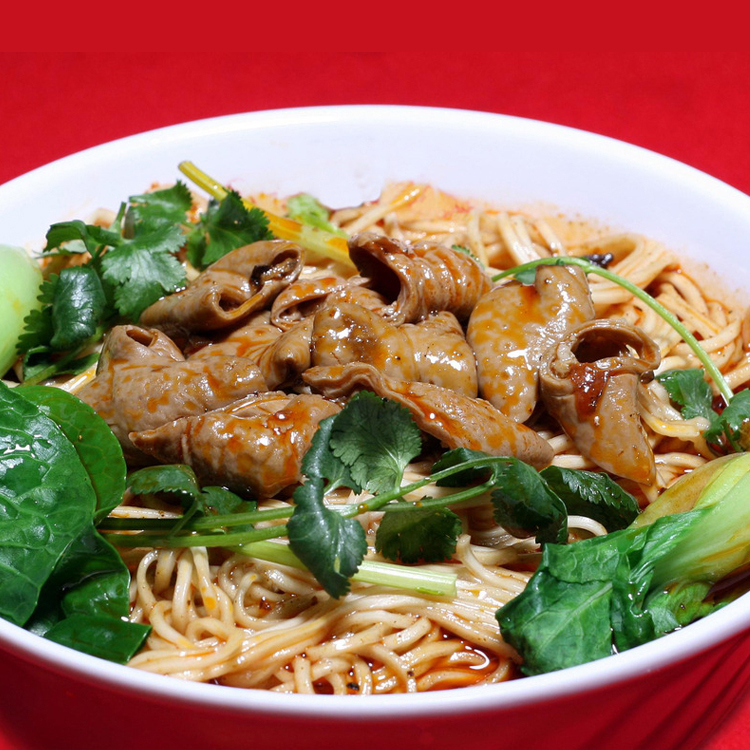  p>红烧肥肠面所属一款美食,主要原料有猪大肠等,以油,盐,葱为调料,该