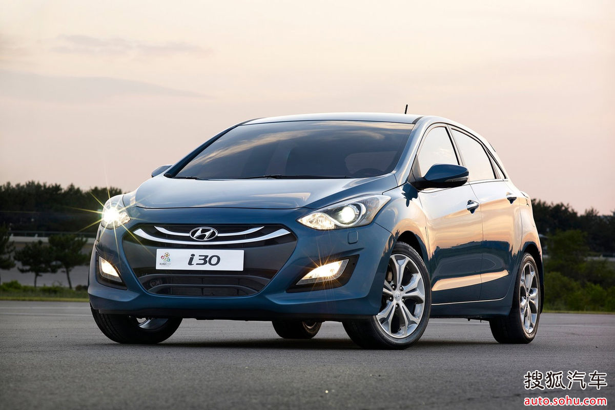  p>现代i30是现代为欧洲消费者特别研发的首款掀背版/wagon车型.