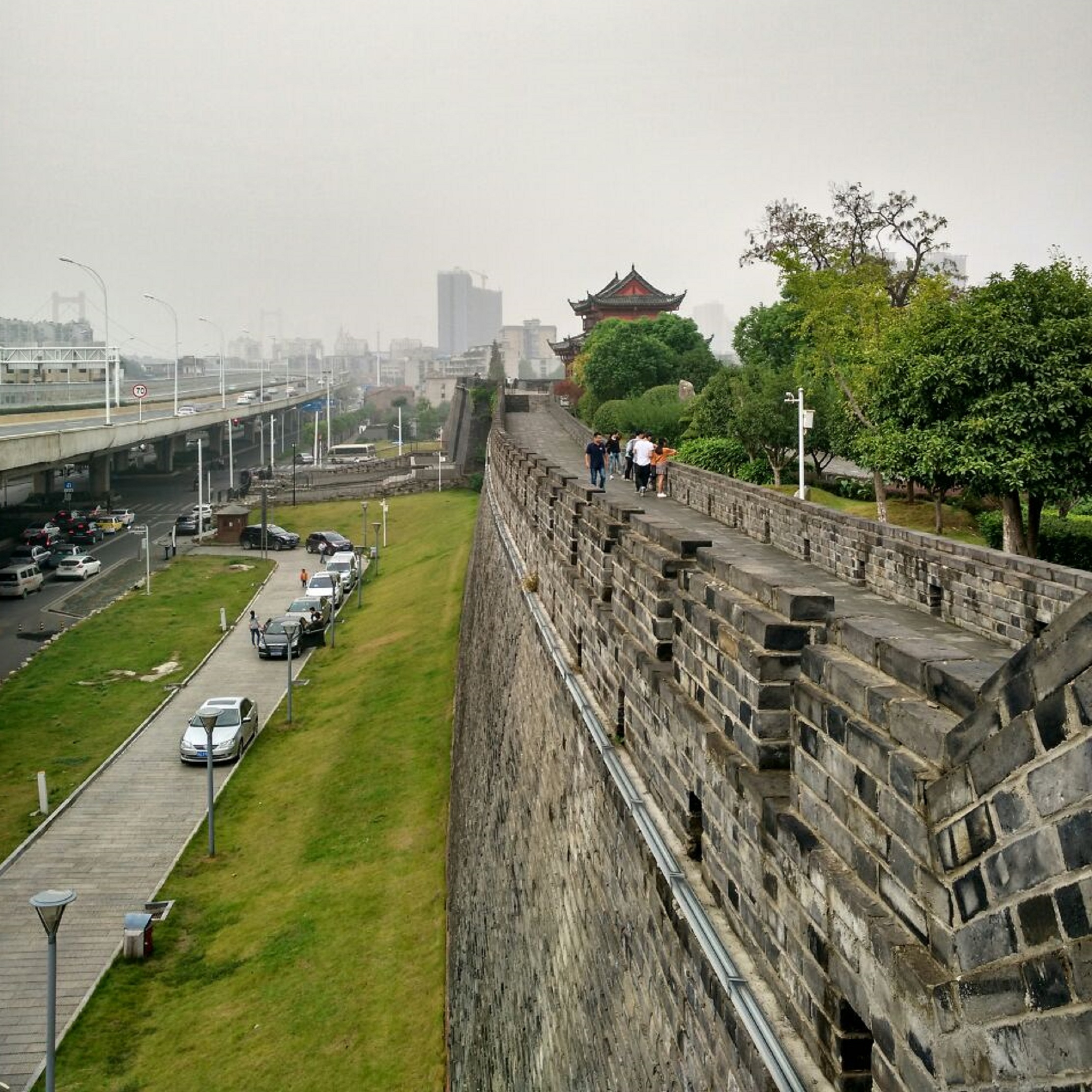  p>武汉起义门,位于湖北省武汉市武昌区首义路起义街,是全国重点文物