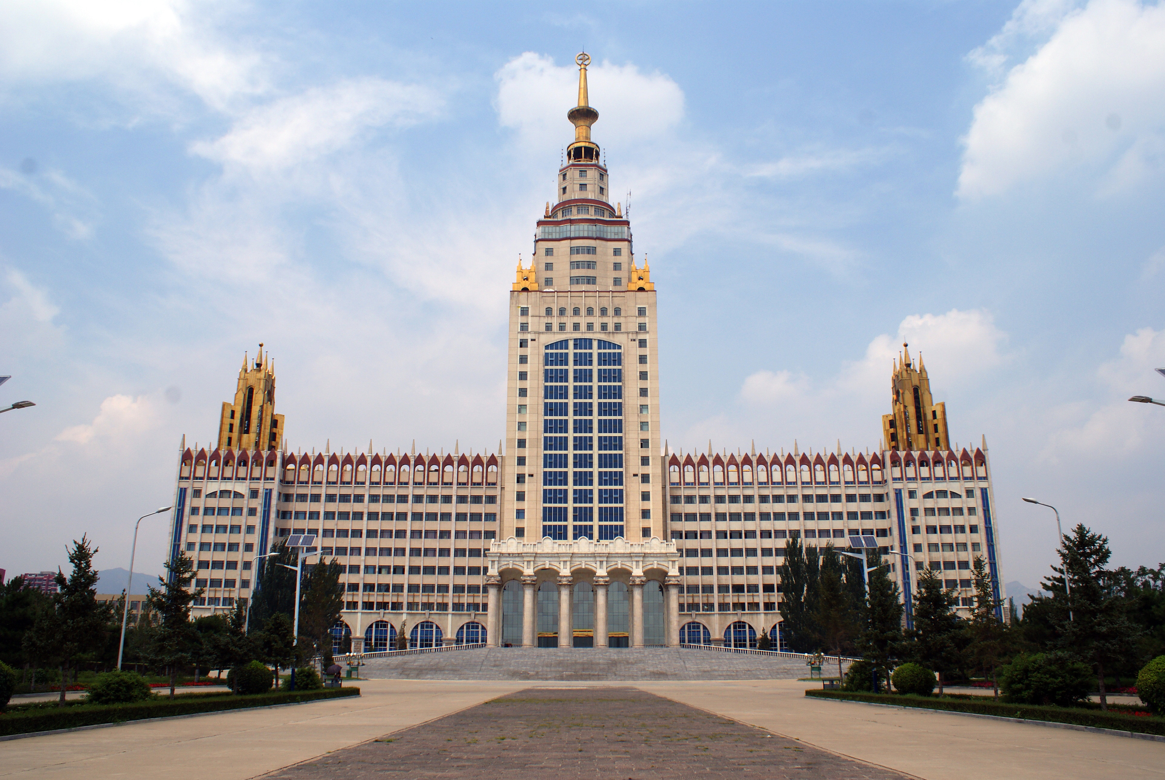 工业大学(inner mongolia university of technology)简称"内工大"