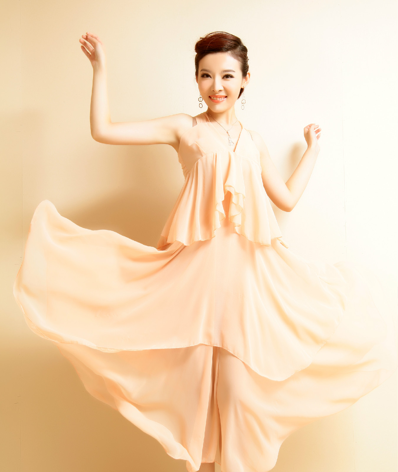 ,1988年6月22日出生于河北省石家庄市,中国内地女主持人