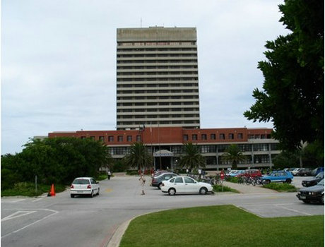 data-id="gn090pg62f">纳尔逊·曼德拉都市大学是由原伊丽沙白港大学