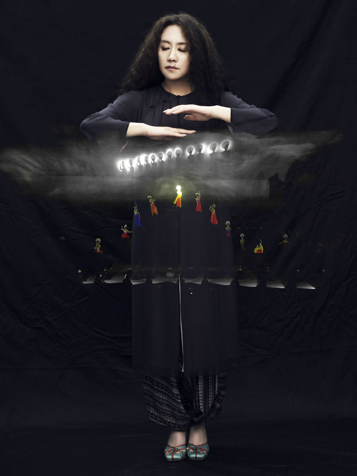  p>王潮歌,导演,"印象系列""又见系列""只有系列"总导演,总编剧.