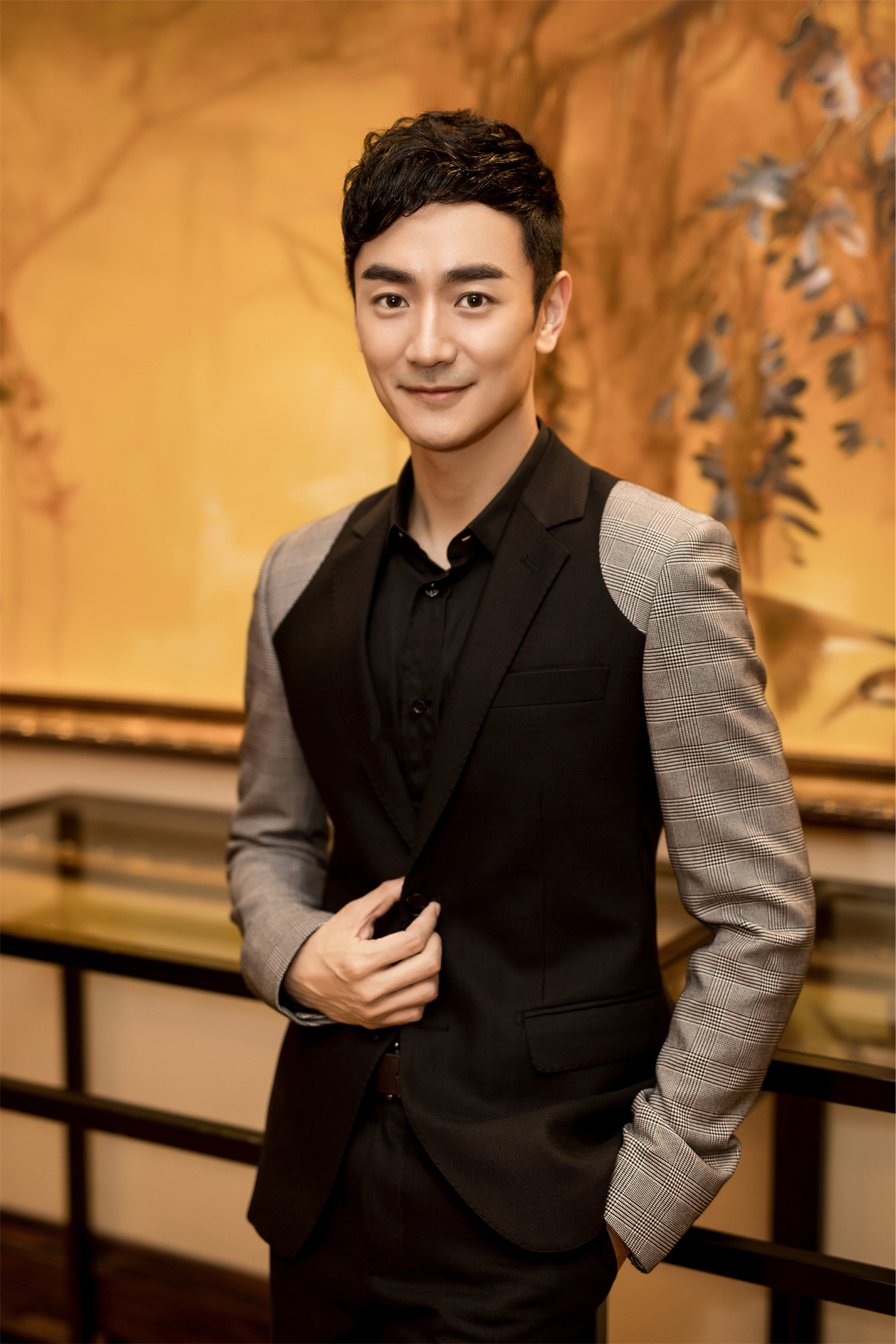 1977年11月24日出生于台湾省台北市士林区,华语影视男演员,流行乐歌手