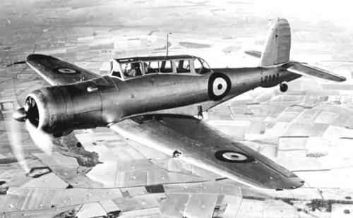 贼鸥式战斗轰炸机