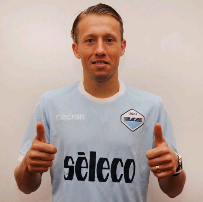  p>卢卡斯·雷瓦(lucas leiva),全名卢卡斯·佩奇尼·雷瓦(lucas