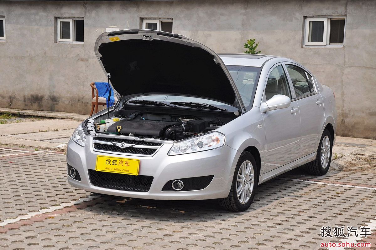 >基于奇瑞a5平台打造的一款中级家用轿车,瑞麒g3的产品定位低于瑞麒g5