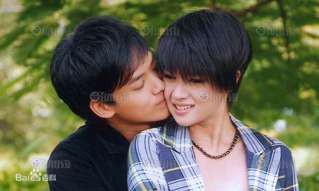  p>婉娜拉·宋提查(vill ),1989年4月10日出生于泰国曼谷,泰国女演员