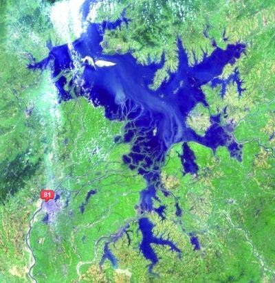  p>鄱阳湖平原,又称豫章平原,鄱阳湖盆地,是南昌盆地的重要部分.