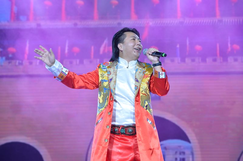  p data-id="gnrr0gelbk">索南扎西,9月24日出生于甘肃甘南大草原