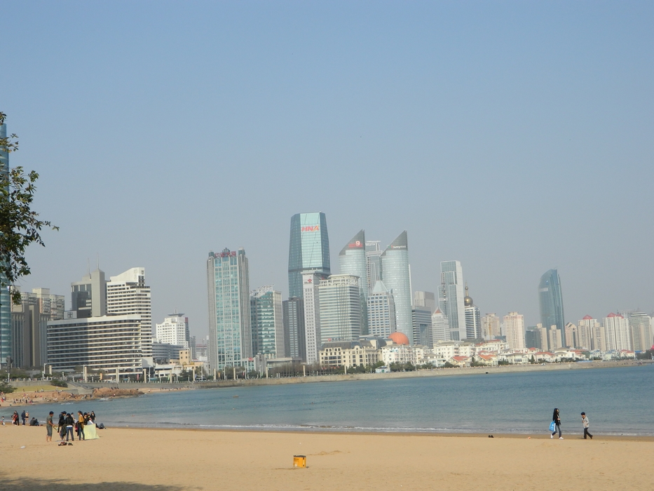  p>第三海水浴场也叫太平角浴场,位于太平角东侧,湛山湾畔,规模虽不大