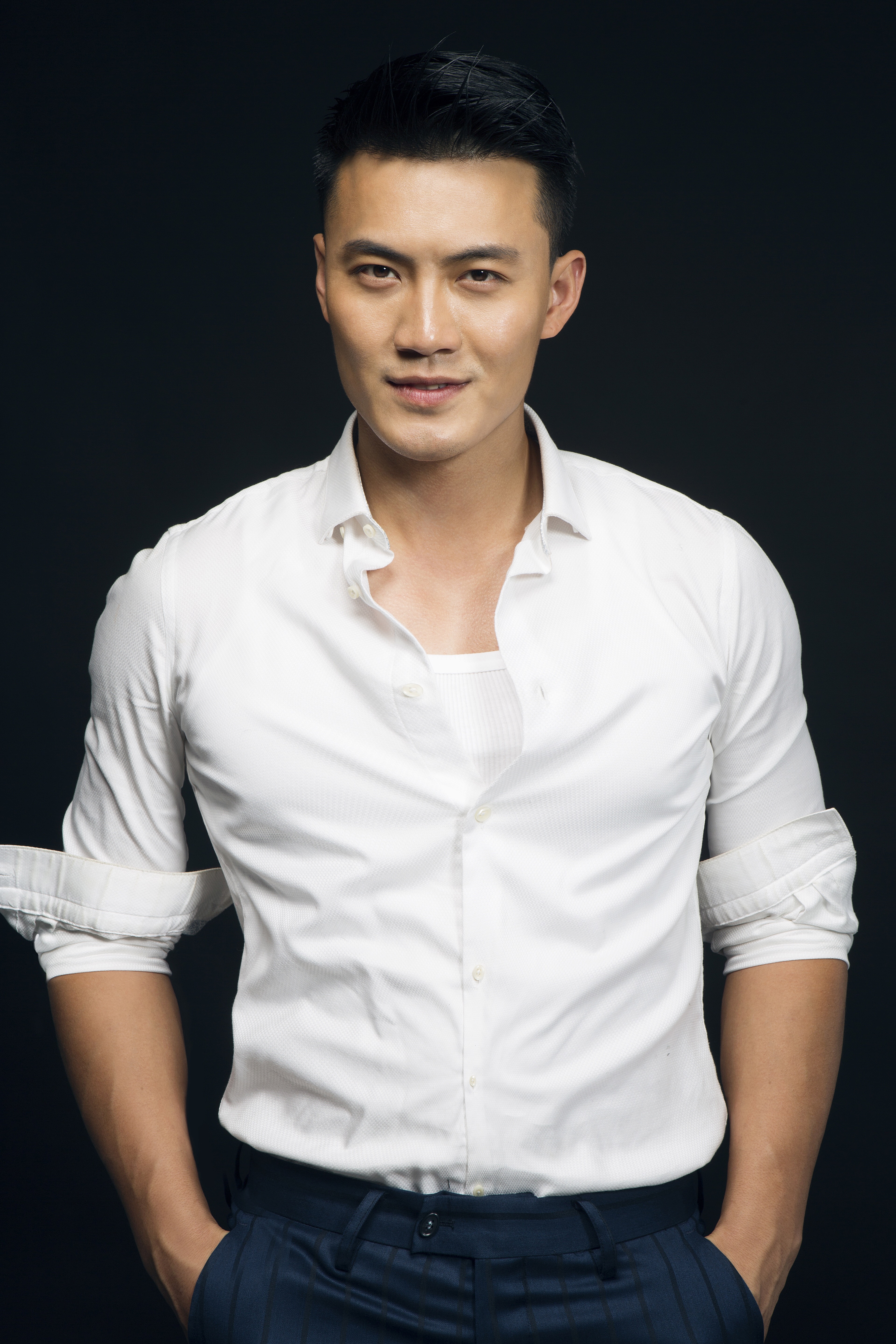 1987年6月7日出生于黑龙江省大庆市,中国内地男演员