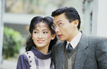  p>《大香港》是招振强监制,周润发,关礼杰等主演的电视剧,该剧描述四