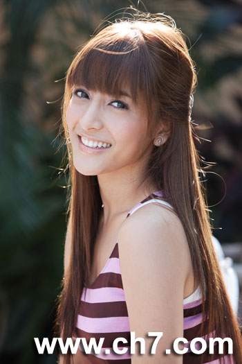  p>萨维卡·恰雅德(pinky),1986年6月19日出生于泰国曼谷,泰国女演员