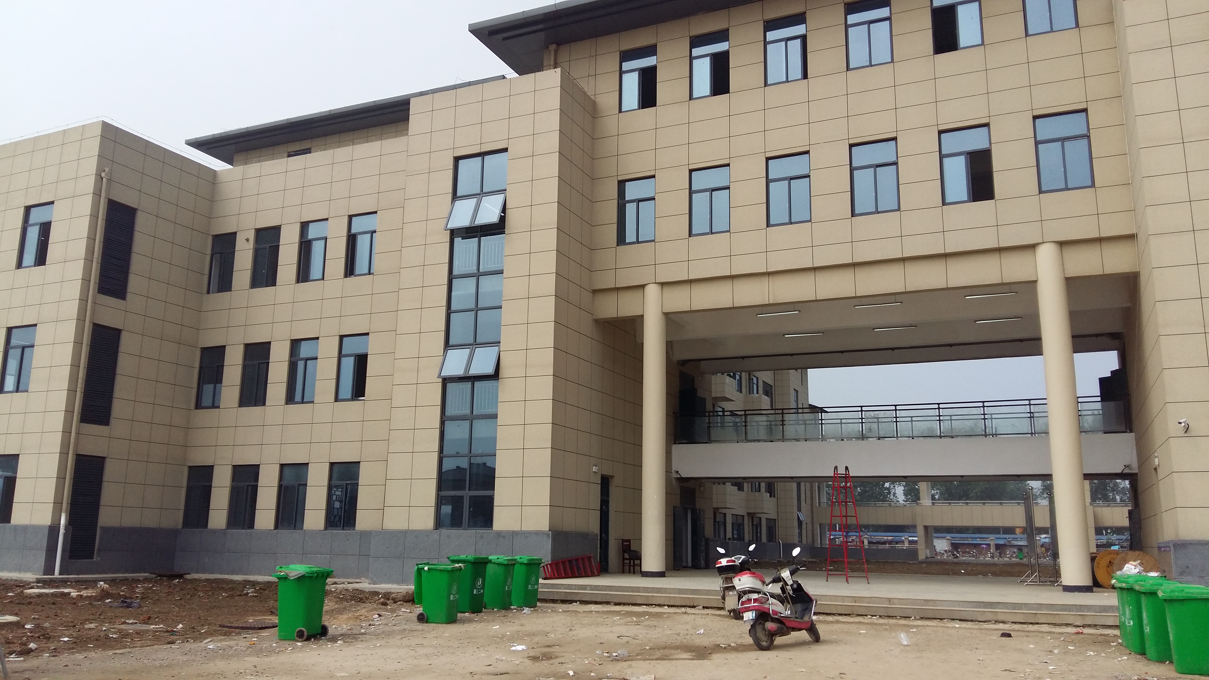  p>颍上二中创办于1958年,1972年正式定名为" b>安徽省颍上第二中学 