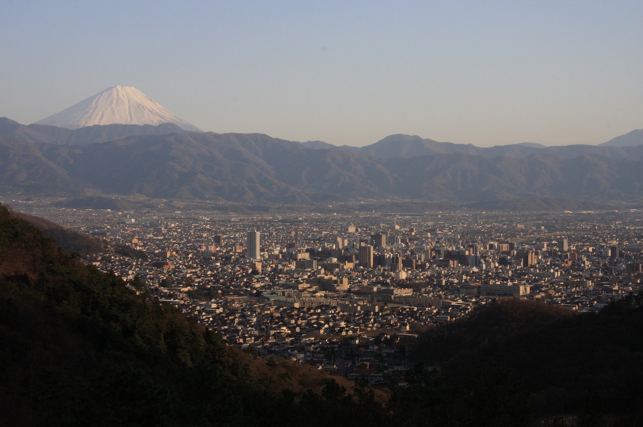  p>山梨县(yamanashi-ken),是日本本州岛中部地方的一个县,是 a data