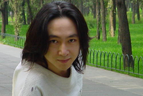  p data-id="gnt6qtoukt">苏可,出生于北京 sp