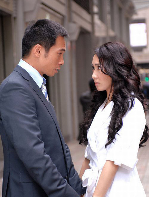  p>《珠光宝气》是2008年 a target="_blank" href="/item/香港电视