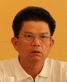  p>邓维龙,男, a target="_blank" href="/item/汉族/130605" data