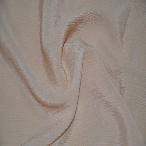  p data-id="gnxaz07gmu">薄型绉类丝织物,以 a target="_blank" href