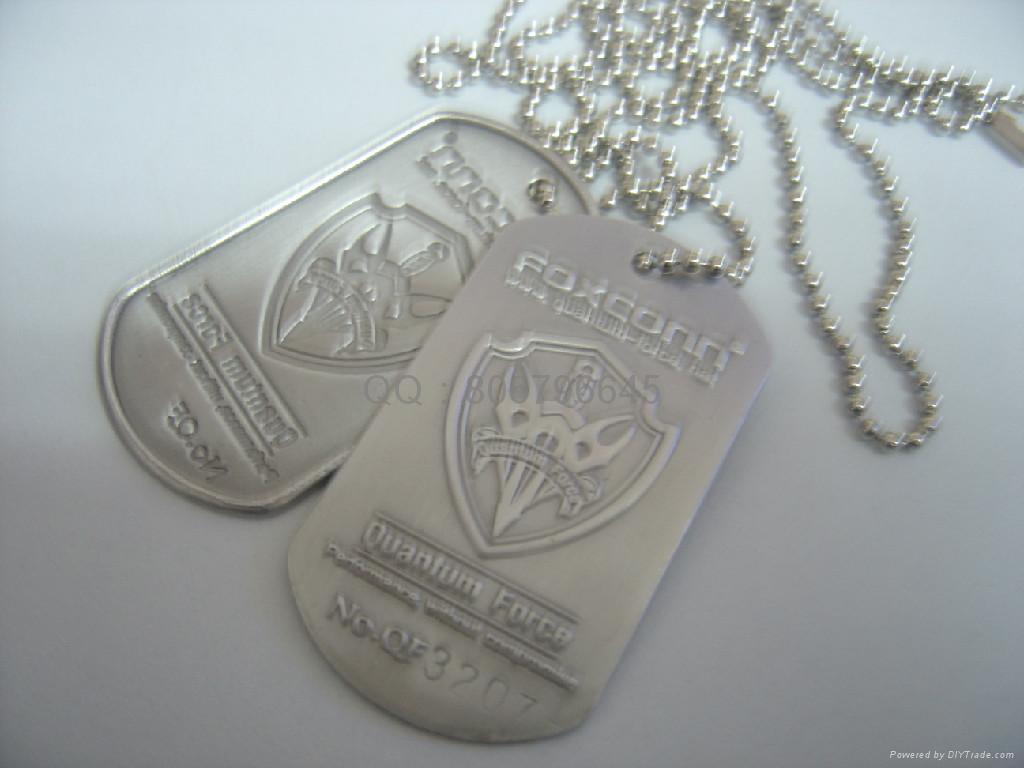  p>狗牌也即军用识别牌.