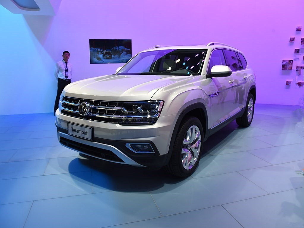 在2019上海车展上,上汽大众发布了首款轿跑suv-途昂x.