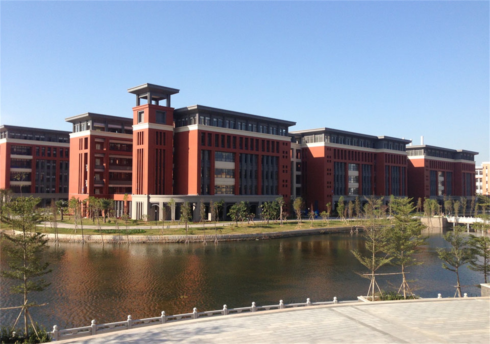  p>广州医科大学(guangzhou medical university)位于 a target="