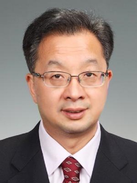  p>何亚琼,男,1968年8月出生,湖北襄阳人,博士研究生学历.