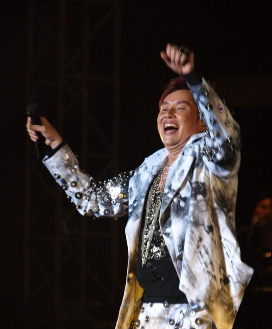  p>谭咏麟(alan tam),1950年8月23日生于香港,籍贯广东新会,中国香港