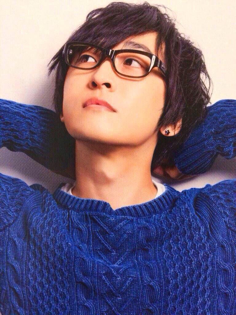  p>日本的男性声优,歌手,石川县出身,所属事务所为 a target="_blank"