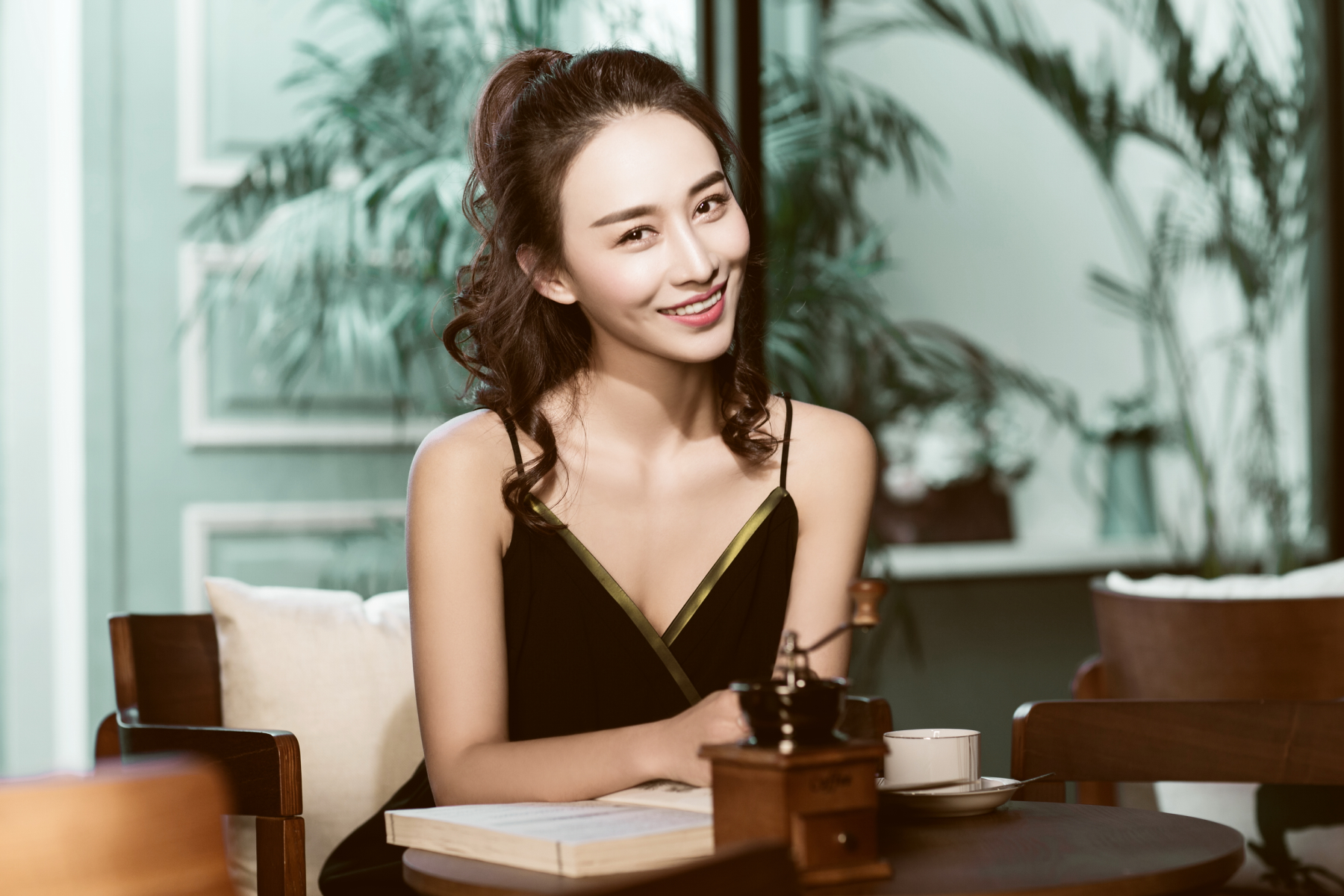  p>吴蕊含,吉林长春人.大陆女艺人,演员,平面模特,青年舞蹈家.