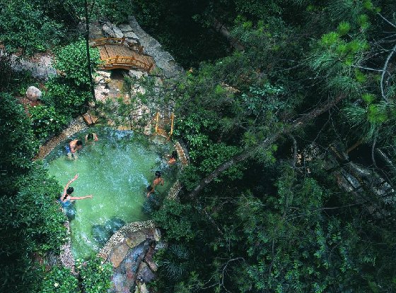 峨眉红珠山宾馆