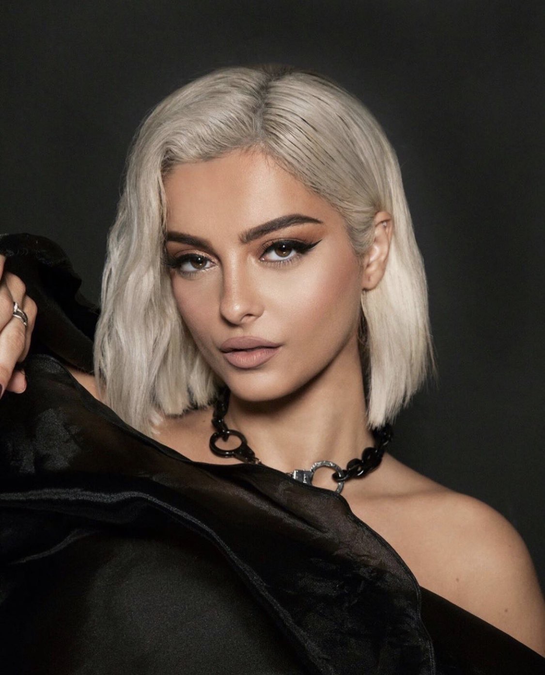 rexha) /i>,1989年8月30日出生于美国纽约市布鲁克林区,美国歌手,词曲