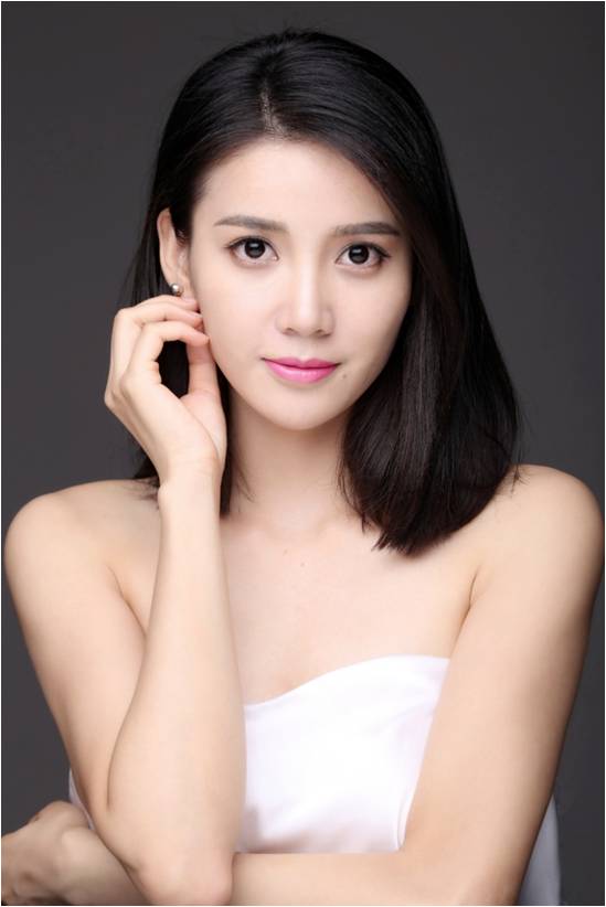  p data-id="gnwir0qm9a">刘凌菱,演员.