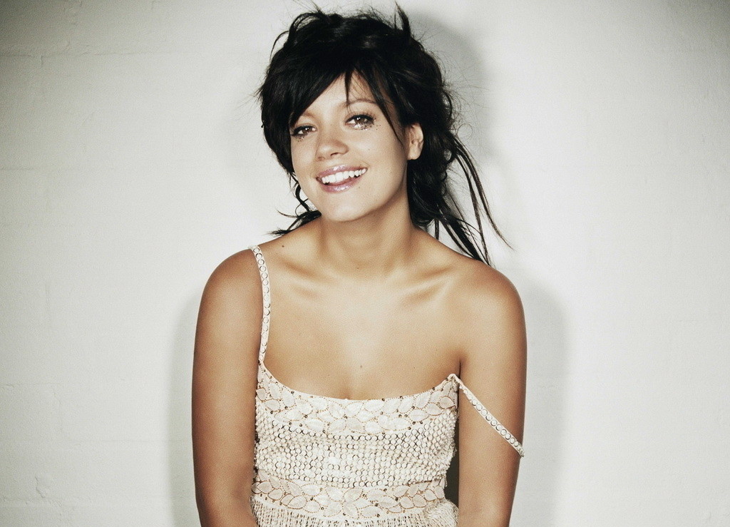  p>莉莉·艾伦(lily allen),1985年5月出生于英国伦敦,英国女歌手.