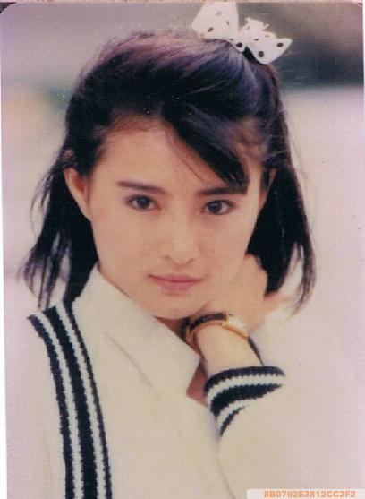  p>李赛凤,1965年2月14日生于 a target="_blank" href="/item/香港