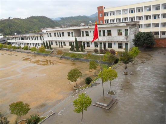 赣县石芫中学
