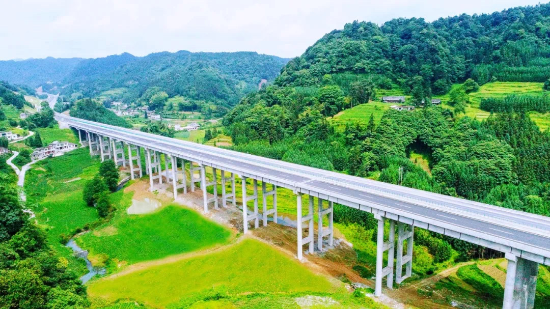 叙永—威信高速公路