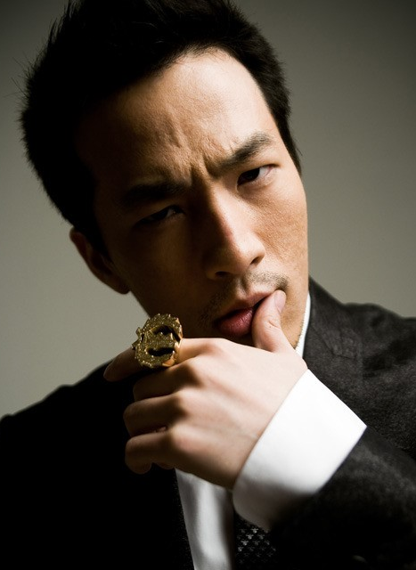  p>teddy,本名朴洪俊(         ),1978年9月14日出生于韩国,韩国歌手