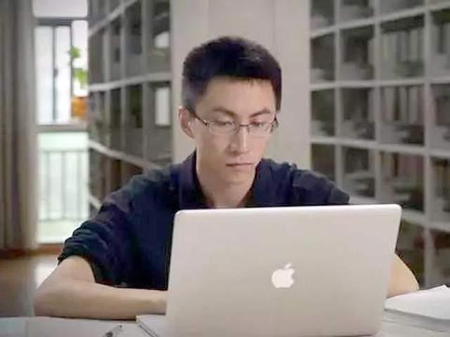 20岁学渣刘路攻克世界级难题，三院士联名中央，破格成最年轻教授_百科TA说