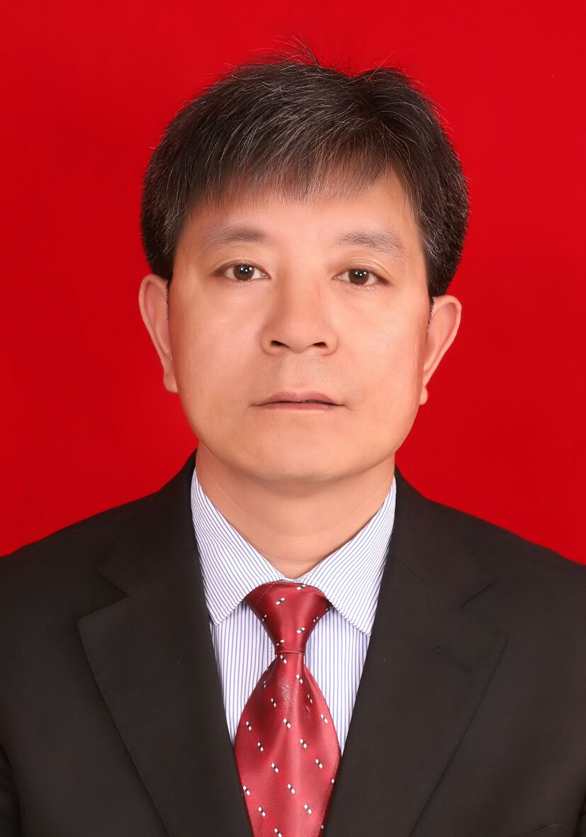  p>钟灵臣,男,汉族,1974年8月生,山西省灵丘县人,本科学历,1998年9月