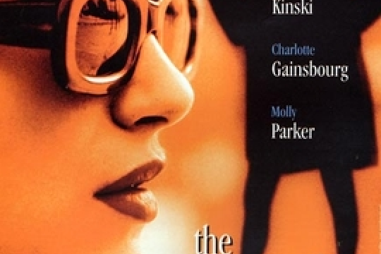 是由david bailey执导,夏洛特·甘斯布,娜塔莎·金斯基主演的剧情片