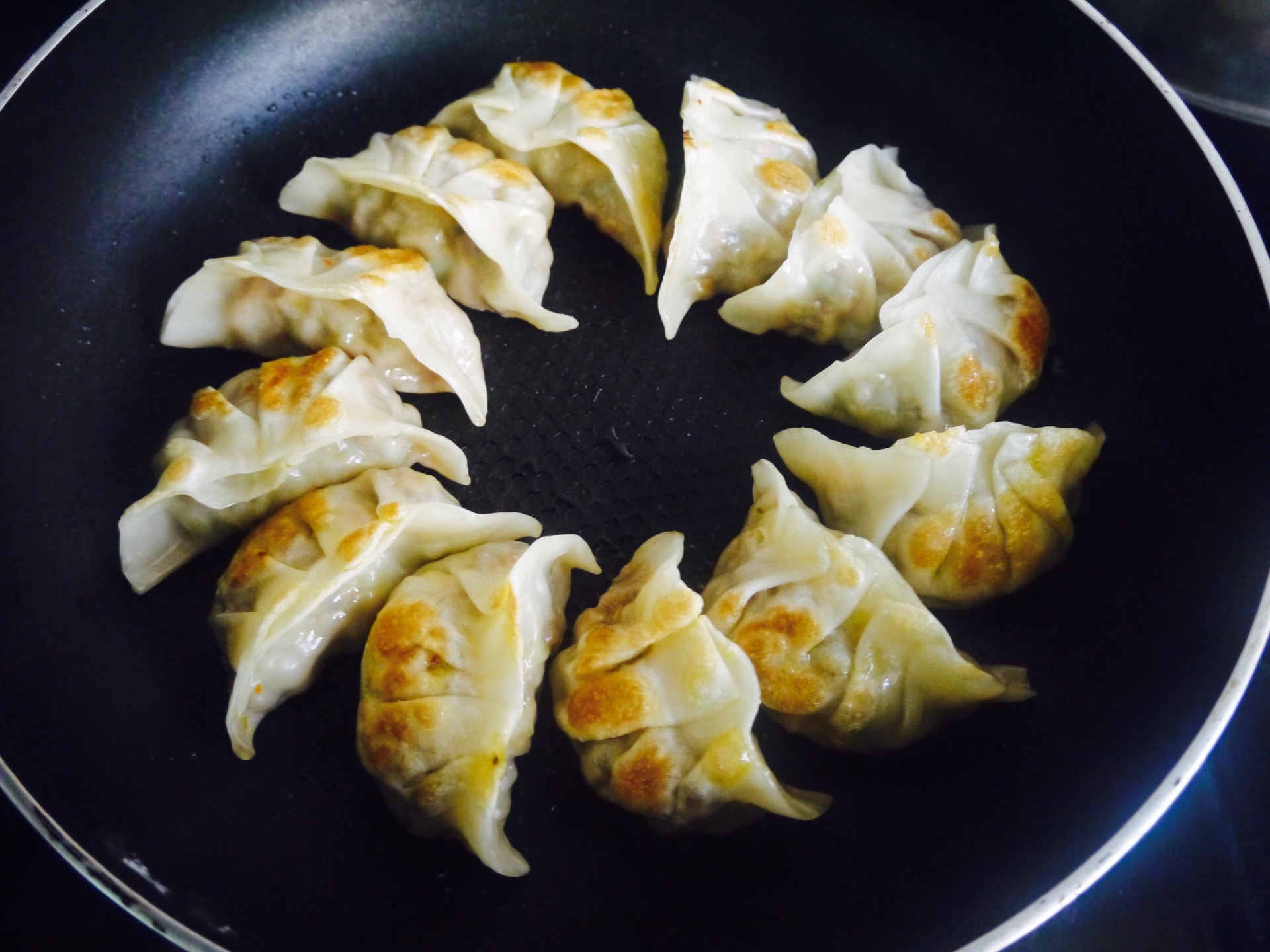  p>卷心菜肉馅饺子是一道简单的家常饺子,主料是 a target="_blank"