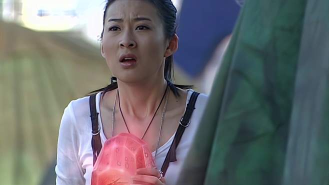 美真,中国科幻特摄剧《 a target="_blank" href="/item/铠甲勇士光影